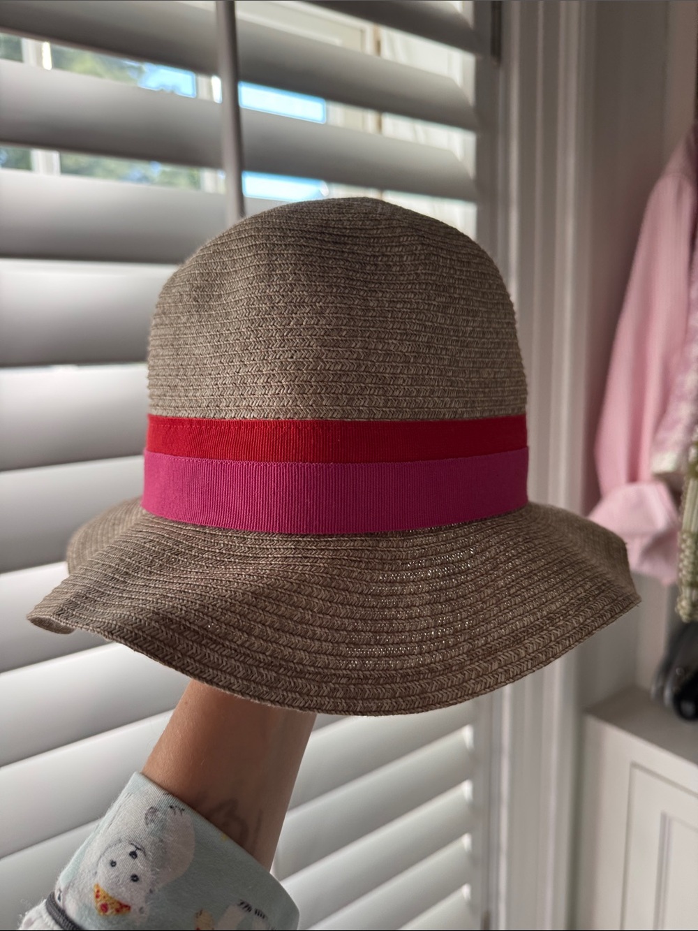 Ères Straw Sun Hat with Pink and Red Band